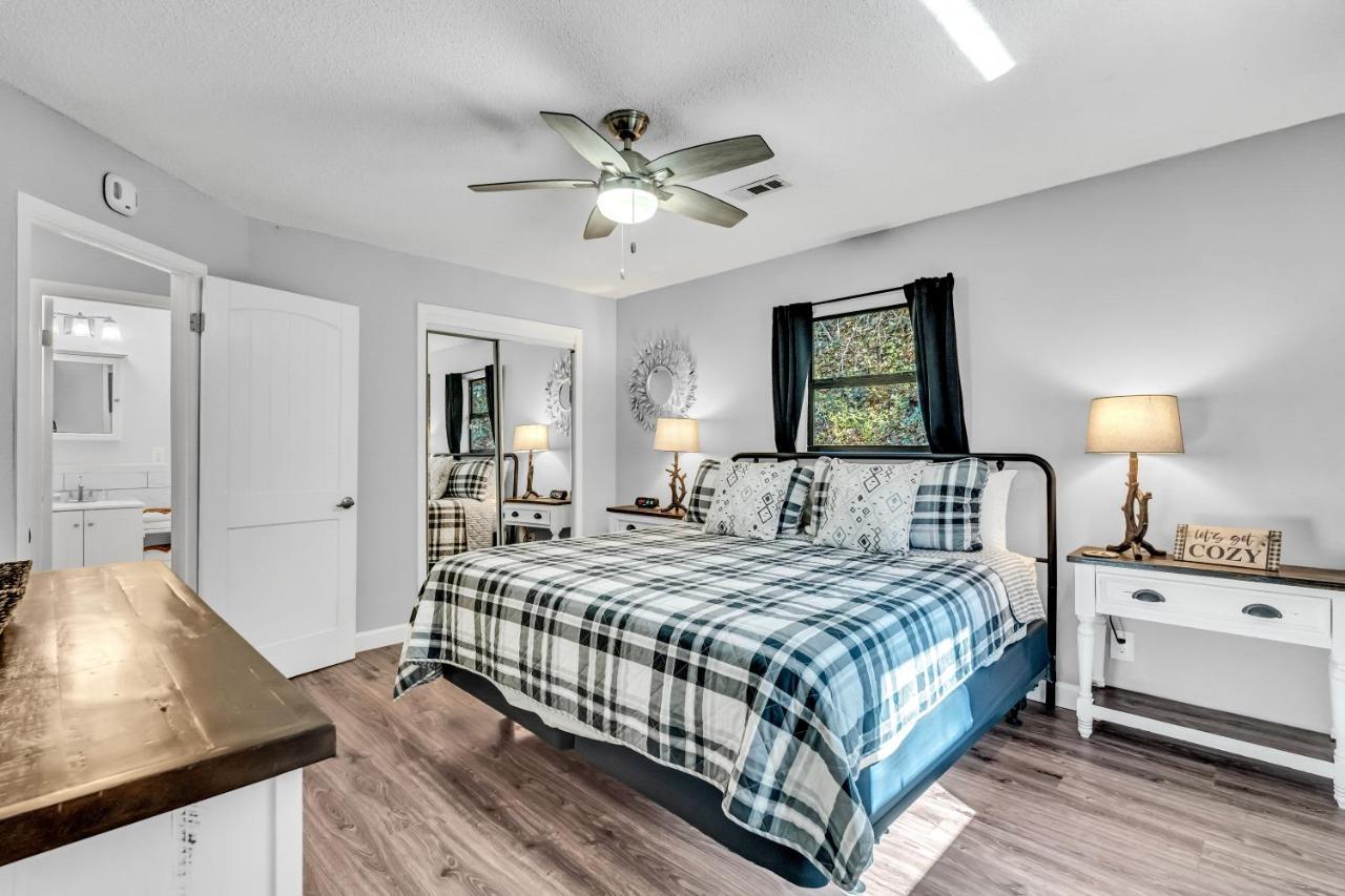 The Cozy Cove, Hot Tub, Wifi, 1089 Free Tickets Each Paid Day, Dollywood And More Sevierville Exterior photo