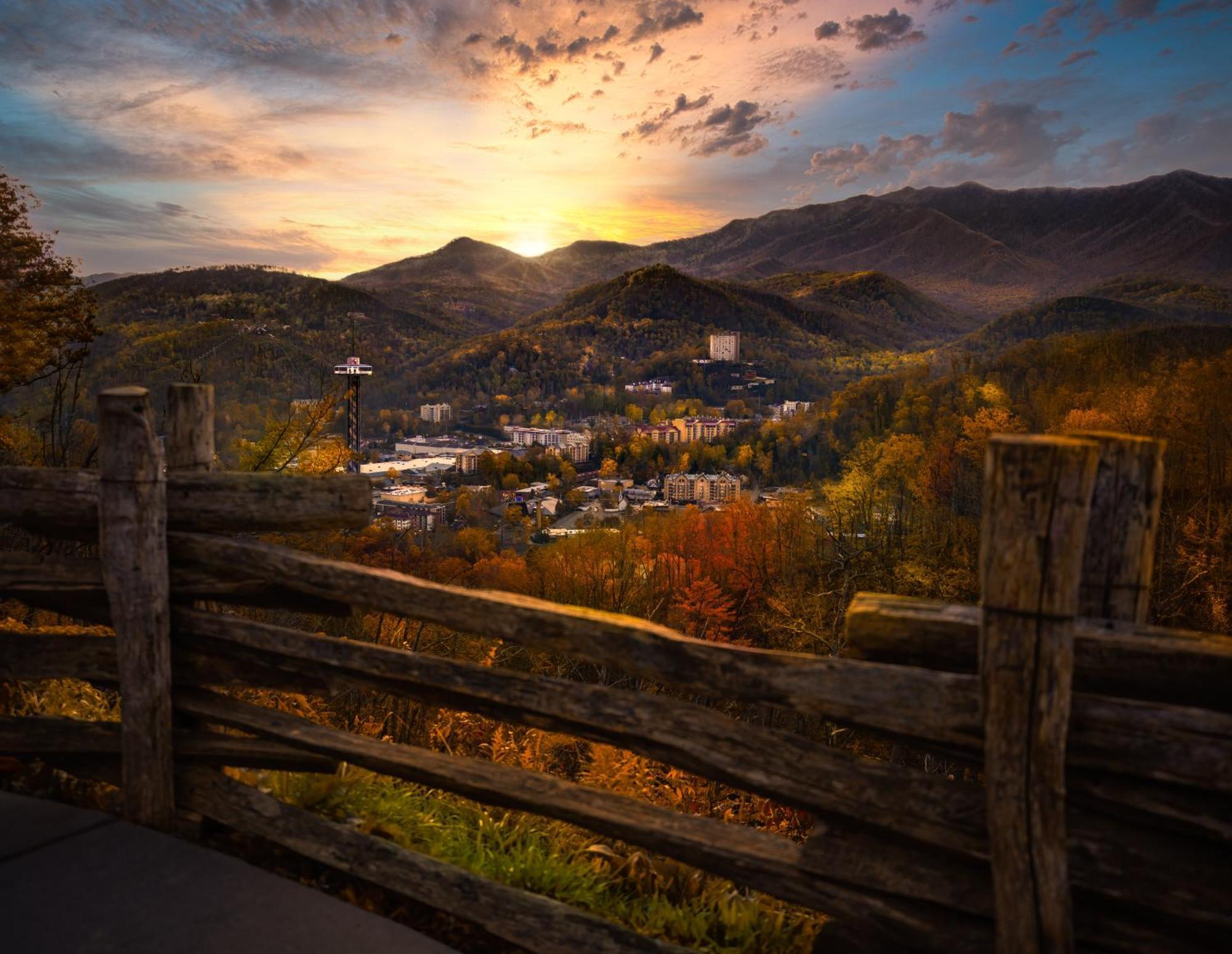The Cozy Cove, Hot Tub, Wifi, 1089 Free Tickets Each Paid Day, Dollywood And More Sevierville Exterior photo